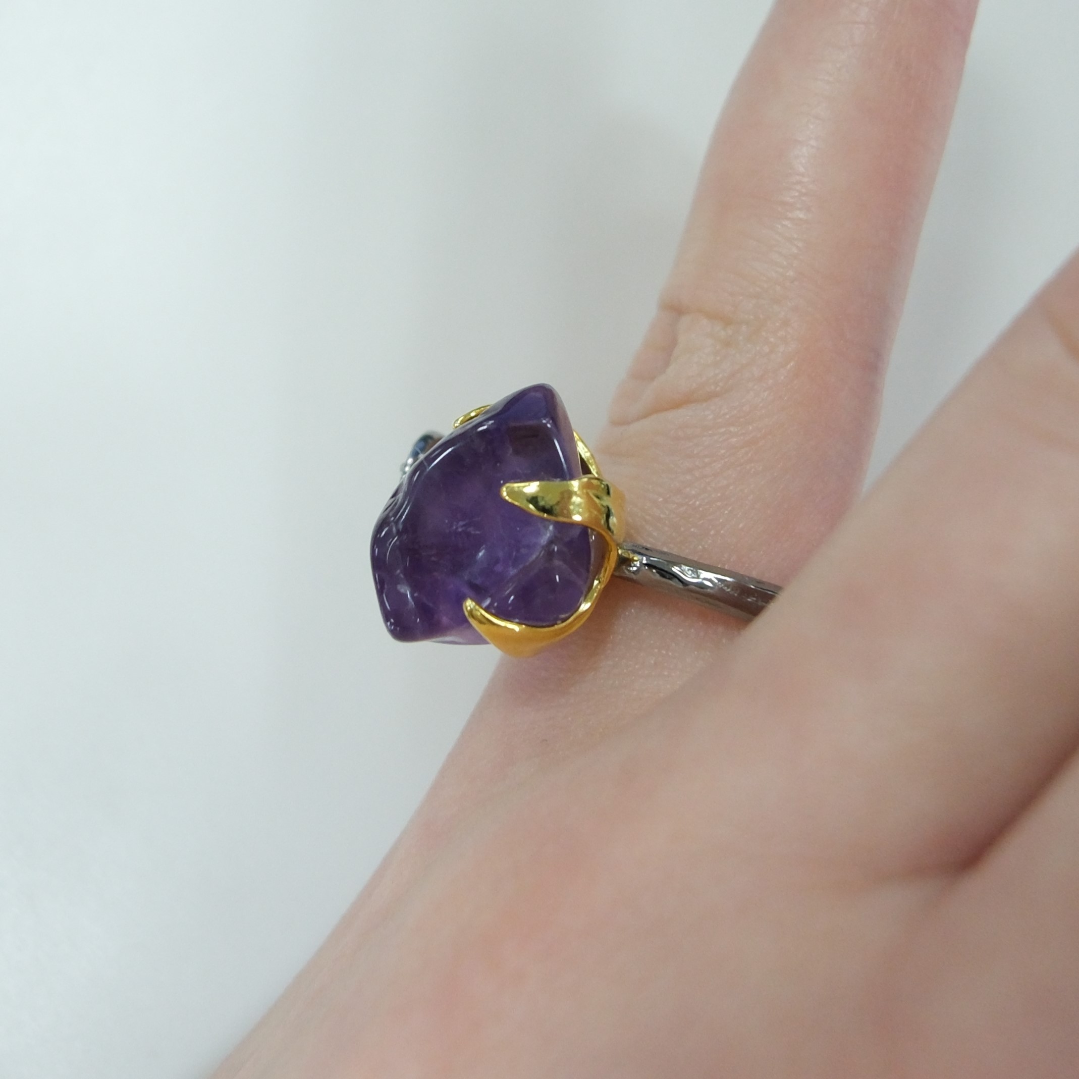 Серебряное кольцо с аметистом